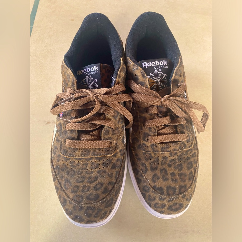 Womens Reebok Cheetah Print Sneakers - Size 8.5